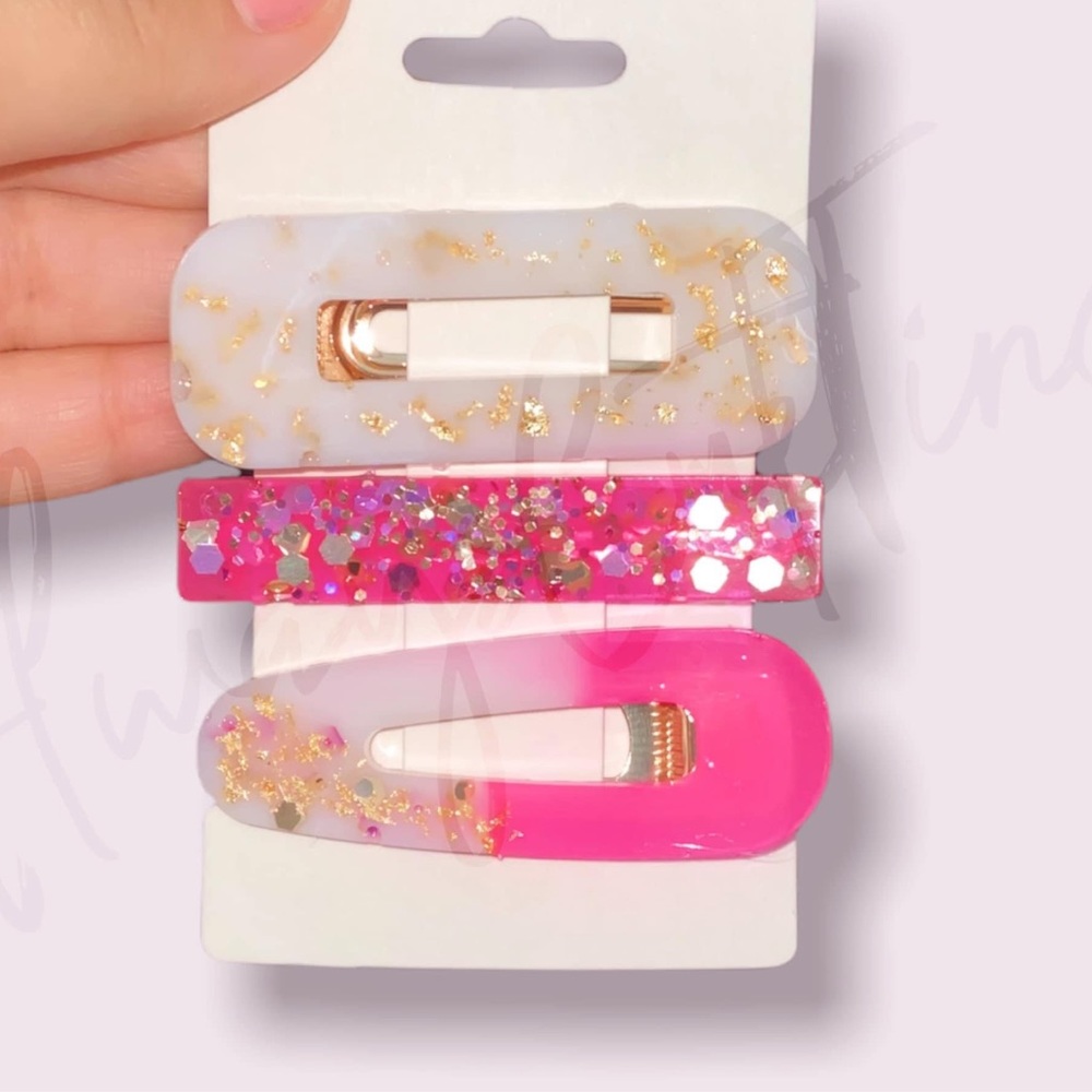 White and pink glitter hair clips